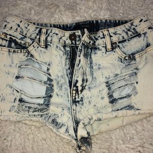 High-wasted acid wash shorts